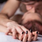 Sfaturi pentru bărbați pentru a determina o femeie să doarmă în pat